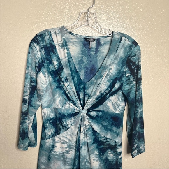 Daisy Fuentes Teal Tie Dye Gathered Front Blouse Size Small - Picture 2 of 6